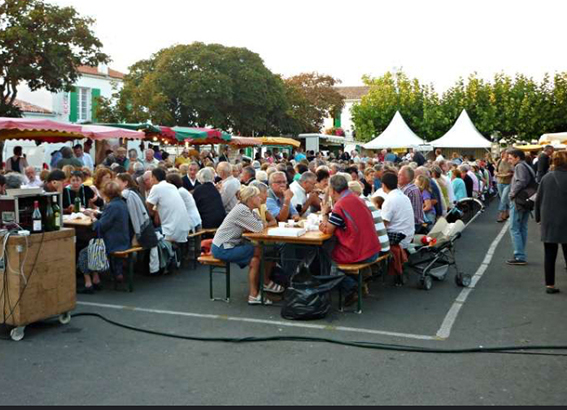 Image média: Aménager les marchés de plein air du weekend pour profiter d&#39;un moment gustatif et convivial dans le parc Pompidou