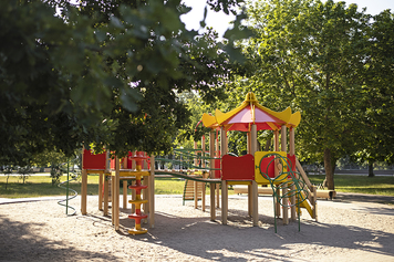 fond-aire-jeux-pour-enfants-col