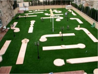 parcours-mini-golf-a-15-pistes-